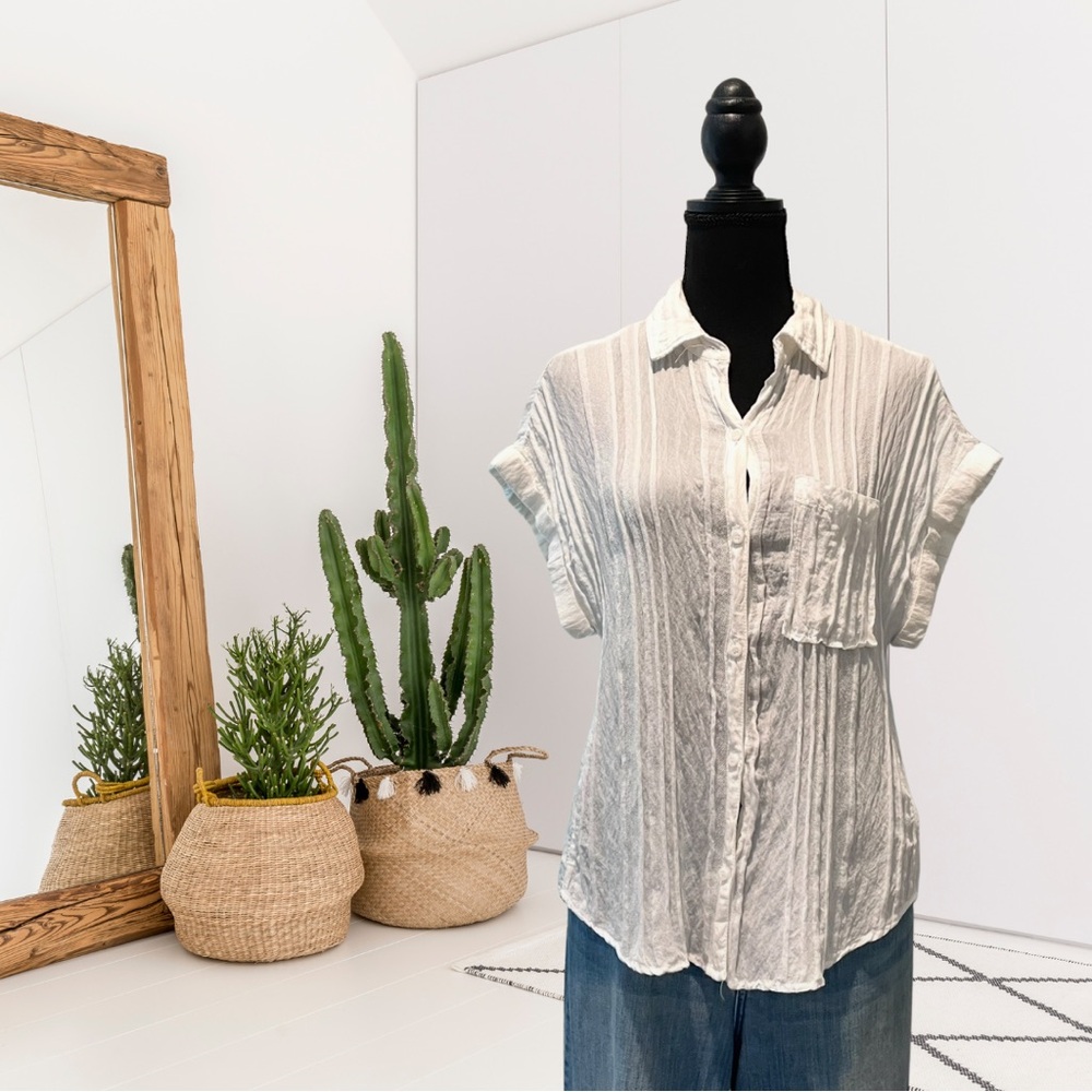 Cloth & Stone Breezy Button Down Top